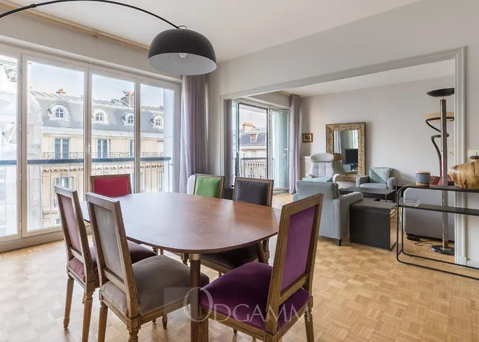 Triangle D Or Champs Elysees