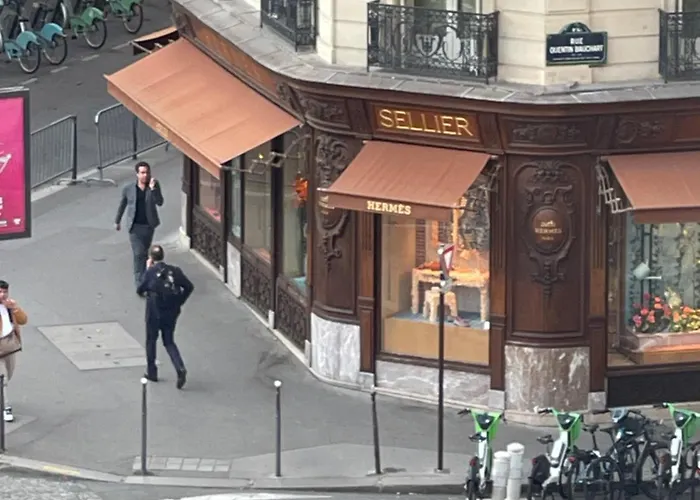 Triangle D Or Champs Elysees Paris