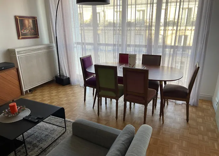 Appartement Triangle D Or Champs Elysées *